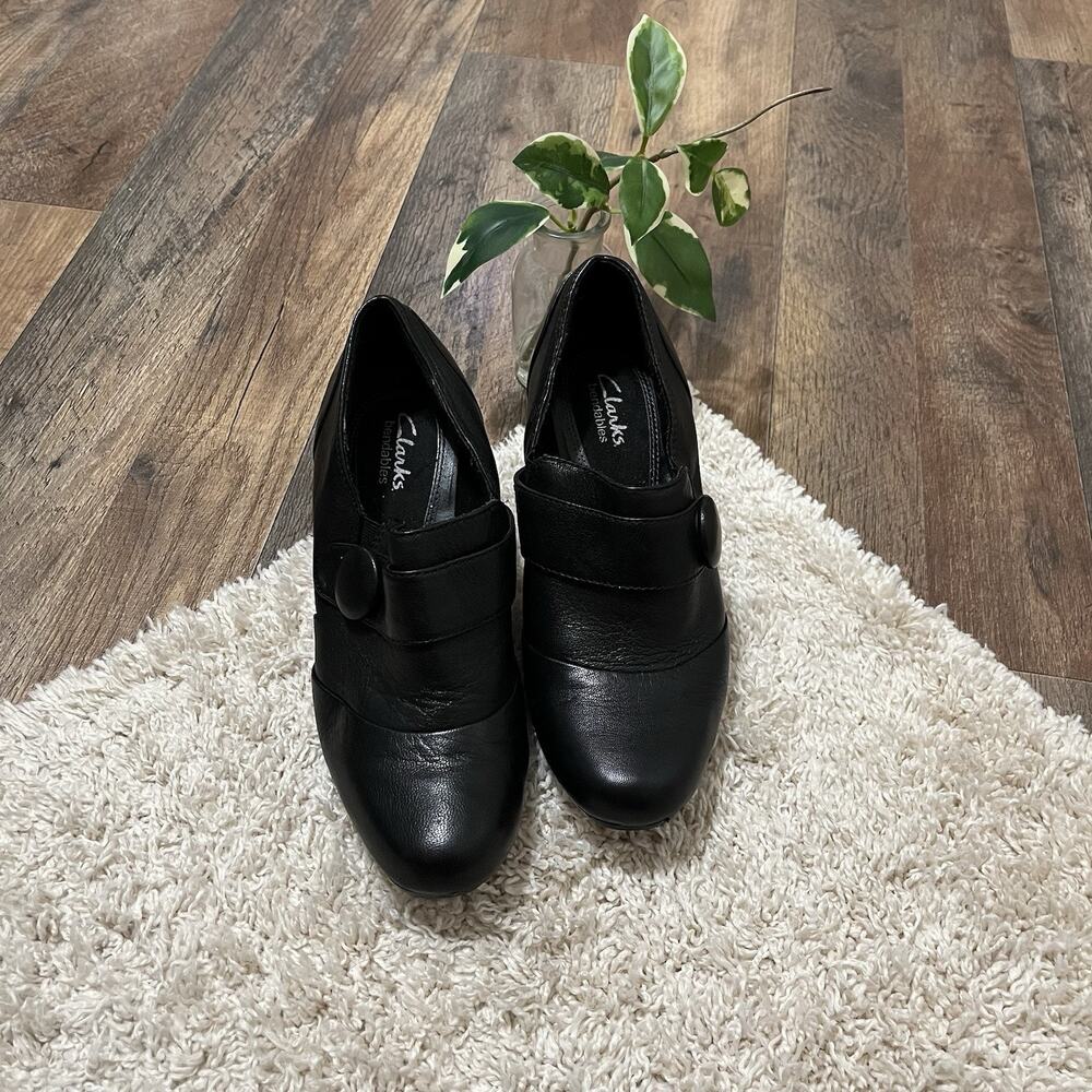 Clarks Size 7.5 M Black Leather Ruby Glam Victorian Heel Ankle Booties Shoes - Picture 2 of 6